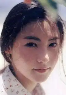 两代星女郎张柏芝林允罕见同框,网友一边倒站张柏芝