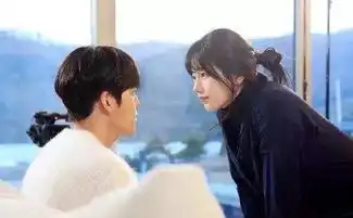 爱情里,幸福感与安全感是一枚硬币的两面
