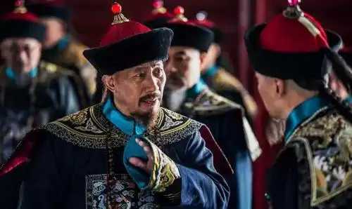 雍正王朝屠灭江夏镇时,岳钟琪为什么要将自己的脸划破
