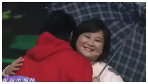 贾玲回归大荧幕热辣滚烫剧照曝光,身材苗条,不再夸张