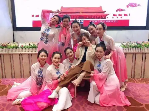 中旅股份喜获广东旅控集团庆祝改革开放40周年文艺汇演一等奖
