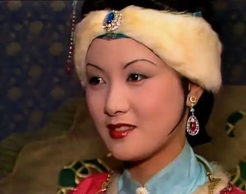 伺候的仆人无数,王熙凤为何还会流产贾琏的丑陋癖好是主要原因

