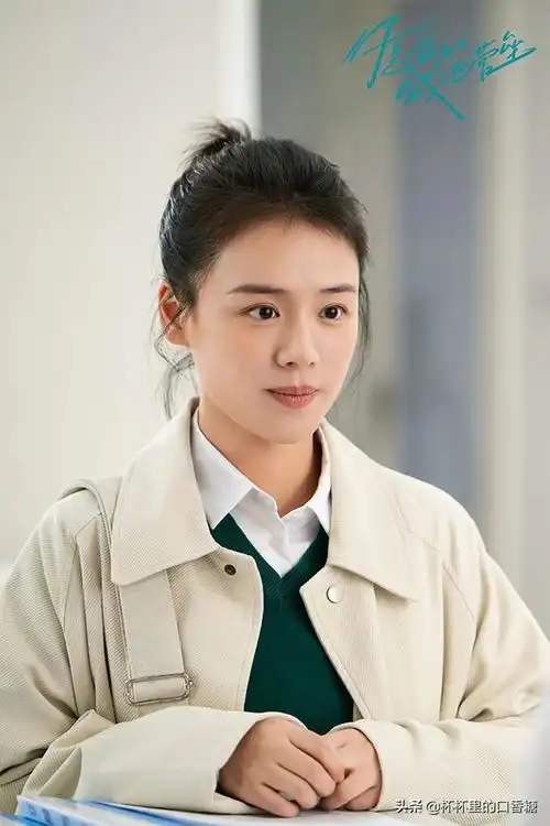 2021受欢迎女主赵丽颖第七谭松韵第六,景甜冲第三,冠亚军霸榜