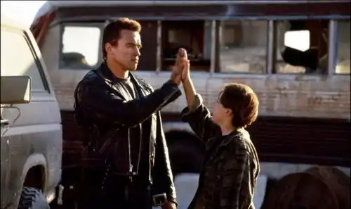 14岁就与施瓦辛格同场飙戏,他惊为天人的前途,可惜毁于作风问题