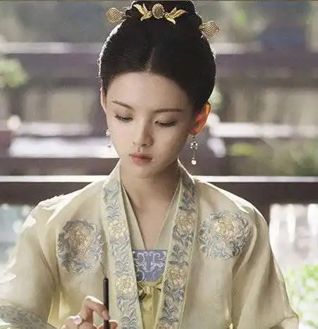 组图杨超越古装造型新鲜出炉一袭白裙灵动唯美
