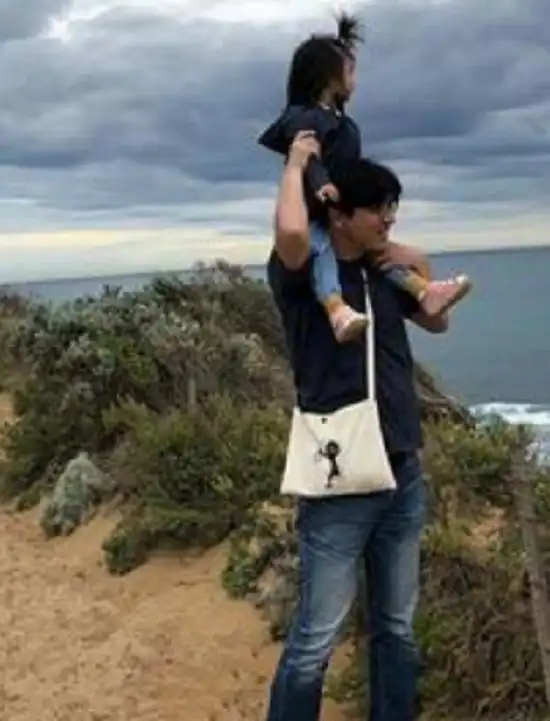 汤唯混血女儿照片罕见曝光,圆嘟嘟的侧脸像极了妈妈,十分可爱