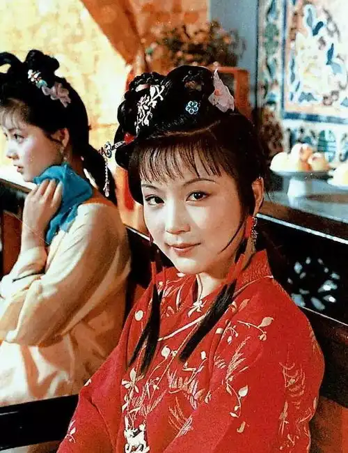 87红楼梦她俩的辞演,打乱了剧组的节奏,成就了很多经典角色