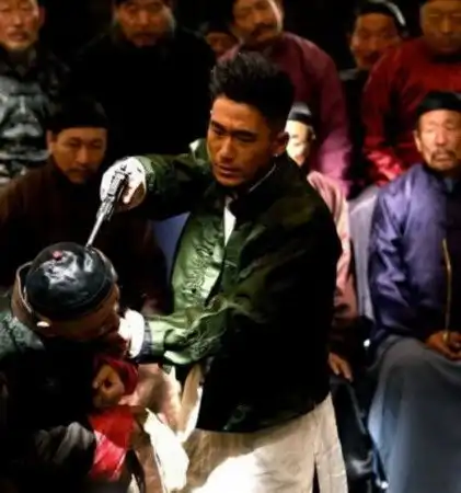 让子弹飞张默剖腹取粉与陈坤拼演技
