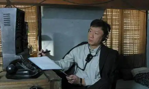 雪山一枝梅,凌寒独自开余则成和李涯为何不怀疑吴敬中和梅姐
