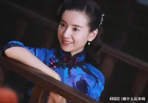 花开如梦董洁的状态堪比冷清秋,不愧是内娱界的白莲花鼻祖
