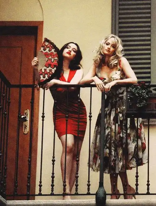 破产姐妹max凯特戴琳斯
