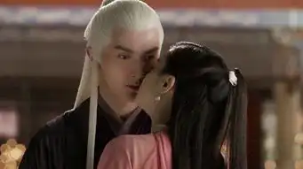 三生三世十里桃花文昌帝君到底是谁东华帝君为什么要抹去三生石上自己的名字
