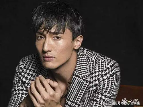 王传君这几年怎么了拒演爱情公寓与主创闹翻如今公布恋情
