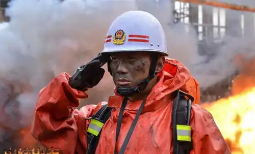 黄宇健演唱热播电视剧火线出击插曲
