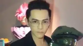 终极一班你居然有一万点的战力指数
