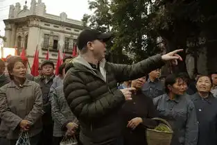 岩熔黑潜入芳华当了回剧照摄影师
