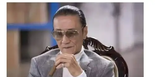 谢贤怎么瘦脱相了,近照满脸皱纹,整个脸都消瘦了很多
