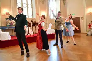 寻着茜茜公主的童年时光飘游多瑙河
