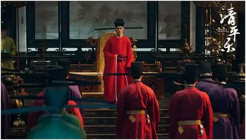 开学第一天小朋友戴着一米帽上课,有人说,是清平乐给了老师灵感
