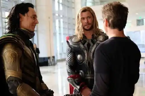 新剧照复联1经典的吃烤肉彩蛋,复联4其实有还原