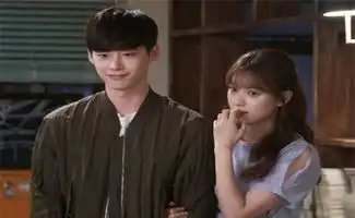 中国版本w两个世界即将开播,剧情相似,男主更是撞脸男主角