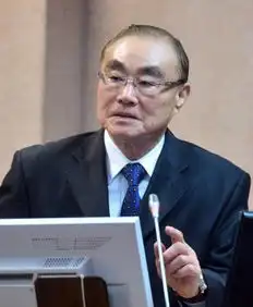 台防长自认长得帅宋仲基比我还差一点

