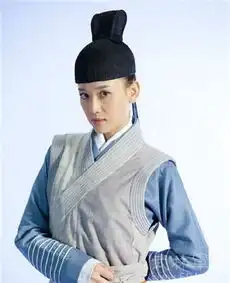 笑傲江湖中平一指喜欢东方不败吗
