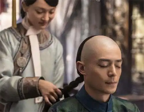 清朝人发型真是阴阳头别让电视骗了,一组照片展现真实模样
