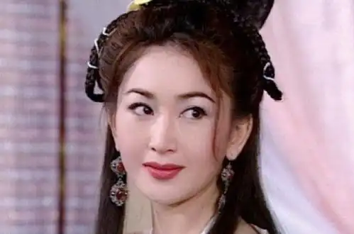 40岁阿娇演苏妲己,剧照美似少女,却完全演不出妲己的娇媚
