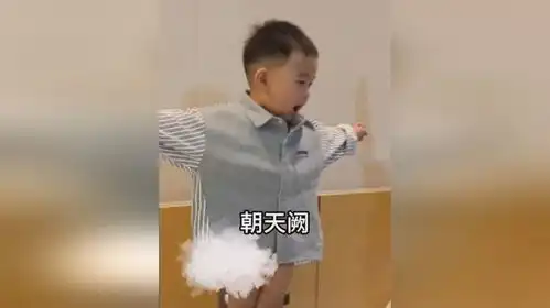 可爱炸两岁小萌娃奶声奶气背诵满江红