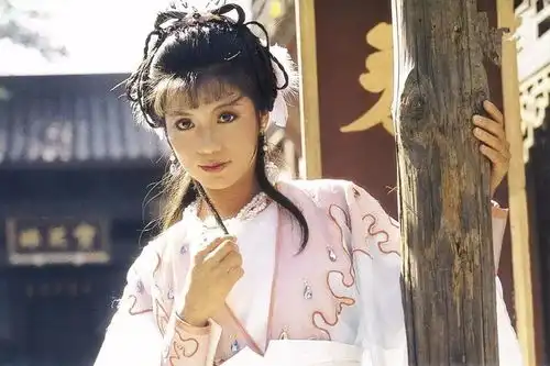 最适合东方女人佩戴的5款含香手串,比西方的香水高级多了
