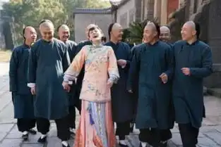 孙俪新剧杀青超激动,娘娘连抢6条热评却表示下岗了
