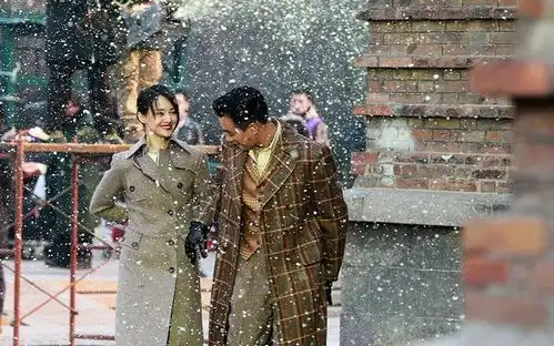 郑爽与佟大为雪中甜蜜对戏,cp感十足画面十分唯美
