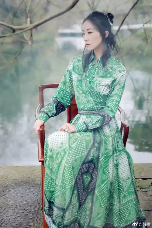 韩雪确认过眼神,是有武功的人