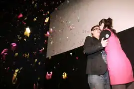 兰州看甜蜜单身男女上演影院求婚