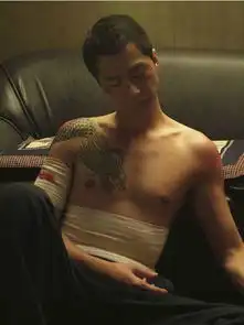 很喜欢一个韩国电影,谁知道名字呢或者是这个主角的名字
