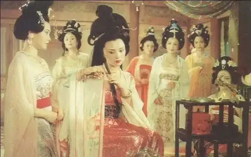 被誉为红颜祸水祸国殃民的她们才是历代珠宝大咖

