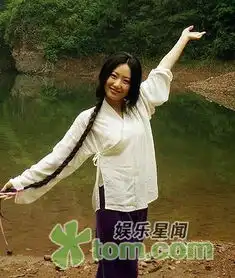 求神话中白冰的造型
