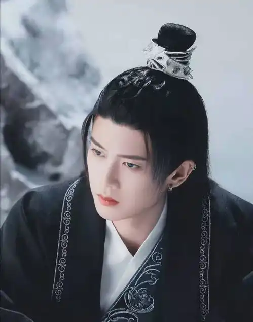 与君初相识上映时间太巧合被平台拿来博弈,流量口碑难双全
