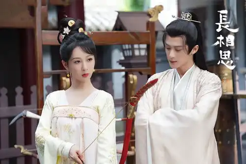 迪丽热巴白日提灯开拍时间定了,名导坐镇,古装剧又有王炸