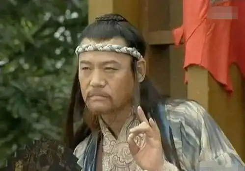 笑傲江湖里,绝世武功太多,岳不群为何钟爱辟邪剑谱
