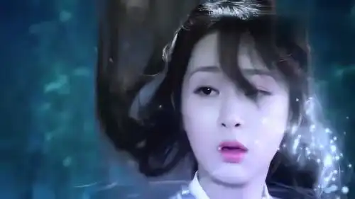 香蜜沉沉夜神突然听到一声巨响,一睁眼顿时看懵了,美的不像话