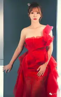 新娘要有件红色礼服,只是因为寓意美好吗