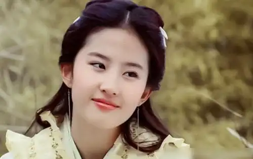 仙剑1重聚,孙莉从胡歌女友演到丈母娘,而她却是反着来的
