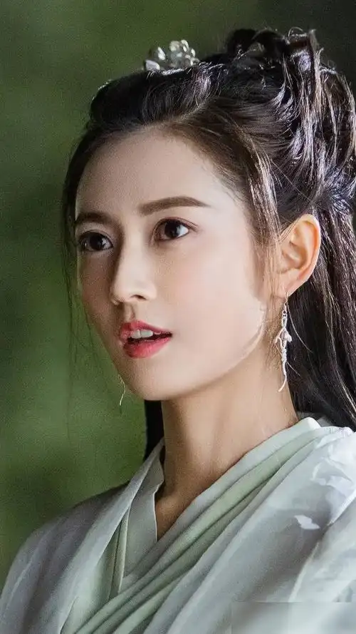 新倚天屠龙记陈钰琪美图欣赏,公子呀,女扮男装的你男女通吃