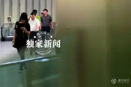 那英银角大王帽子造型雷人黑衣黑裙心情靓
