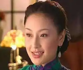 二人同演金粉世家走红,今一人成女强人,一人因意外去世
