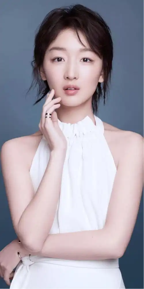 周冬雨三金影后谋女郎