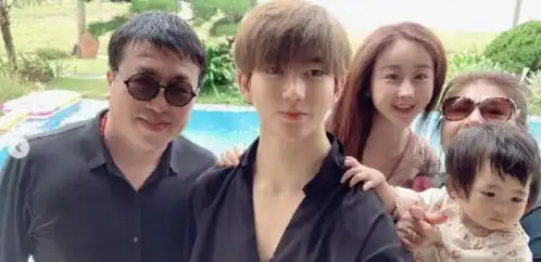 闹离婚是为炒作转型咸素媛陈华和好还要生二胎,准备移民当商人