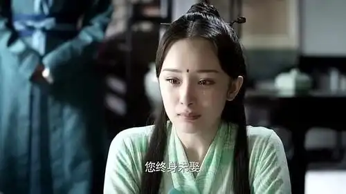 三生三世夜华到死都在等白浅,却没有等到,还要与珠串葬在一起